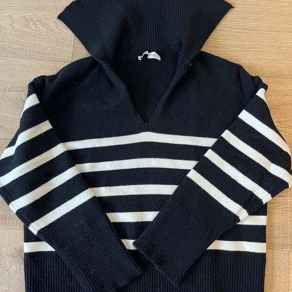 Knit Zara sweater never worn. - Picture 3 of 4